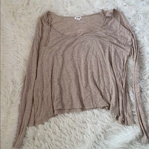 Crop blouse with fitted long sleeve
